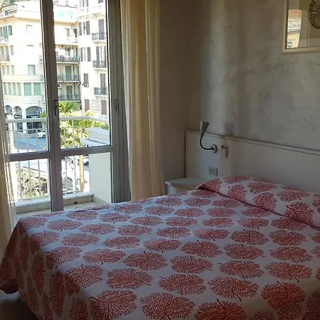 Enrico Hotel