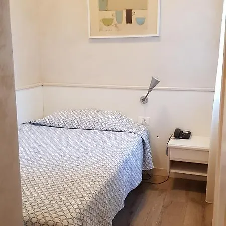 Enrico Hotel